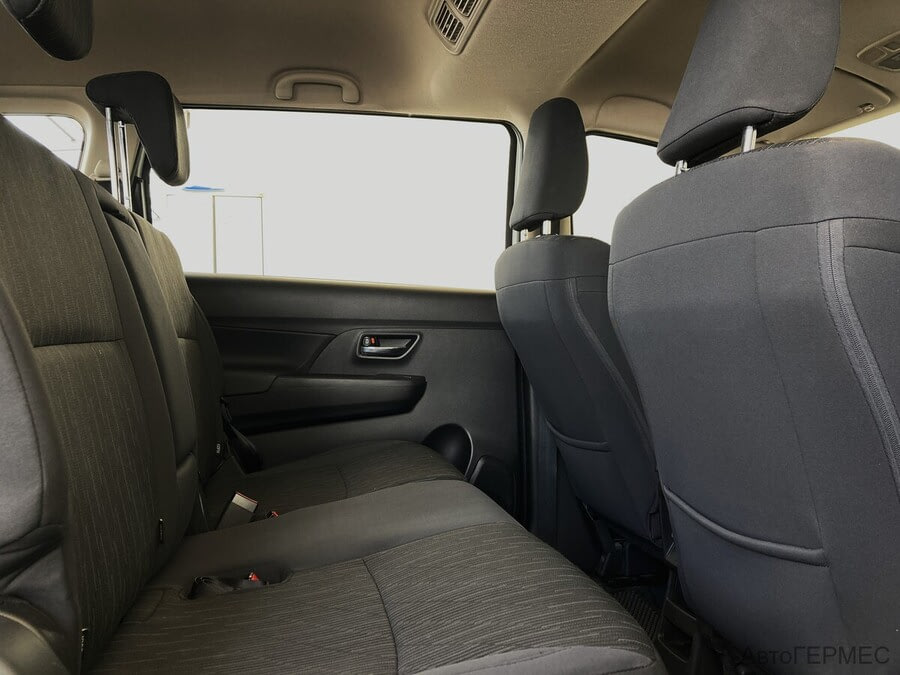 Фото SUZUKI Ertiga II Рестайлинг с пробегом | №13 Фото SUZUKI Ertiga II Рестайлинг с пробегом | №13