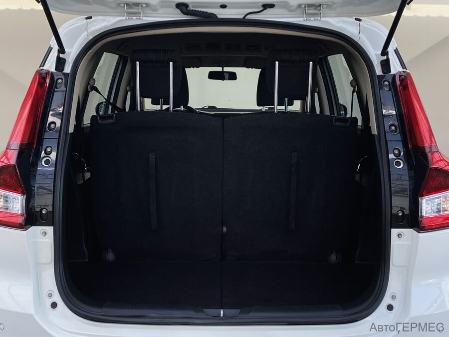 Фото SUZUKI Ertiga II Рестайлинг с пробегом | №15 Фото SUZUKI Ertiga II Рестайлинг с пробегом | №15