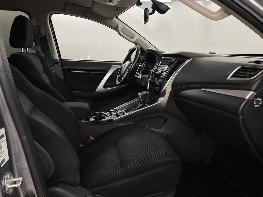 Фото MITSUBISHI Pajero Sport III с пробегом | №10