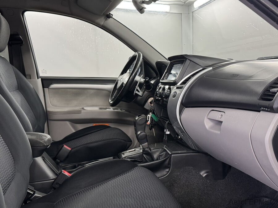 Фото MITSUBISHI Pajero Sport II с пробегом | №12