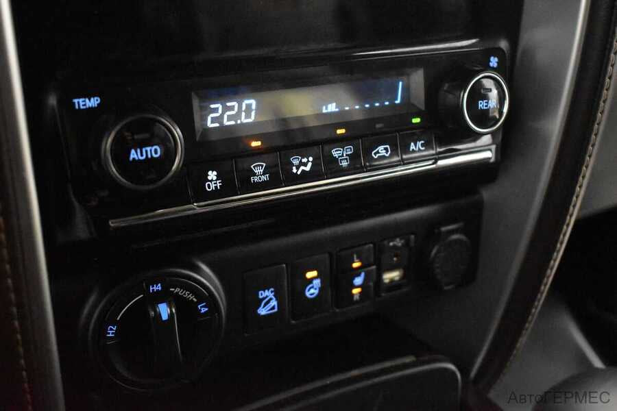 Фото TOYOTA Fortuner II с пробегом | №8