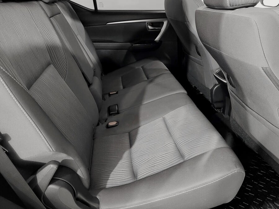 Фото TOYOTA Fortuner II Рестайлинг с пробегом | №12 Фото TOYOTA Fortuner II Рестайлинг с пробегом | №12