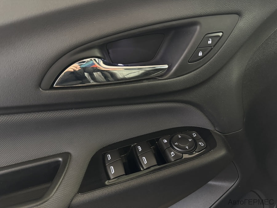 Фото Chevrolet Equinox III Рестайлинг с пробегом | №8 Фото Chevrolet Equinox III Рестайлинг с пробегом | №8