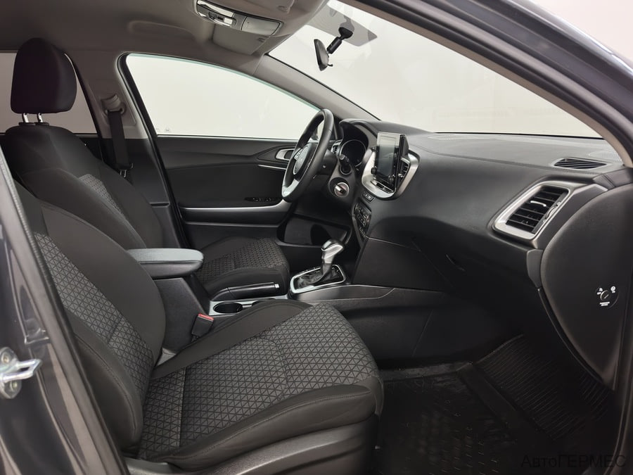 Фото Kia Ceed III Рестайлинг с пробегом | №10