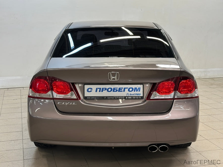 Фото Honda Civic VIII Рестайлинг с пробегом | №3