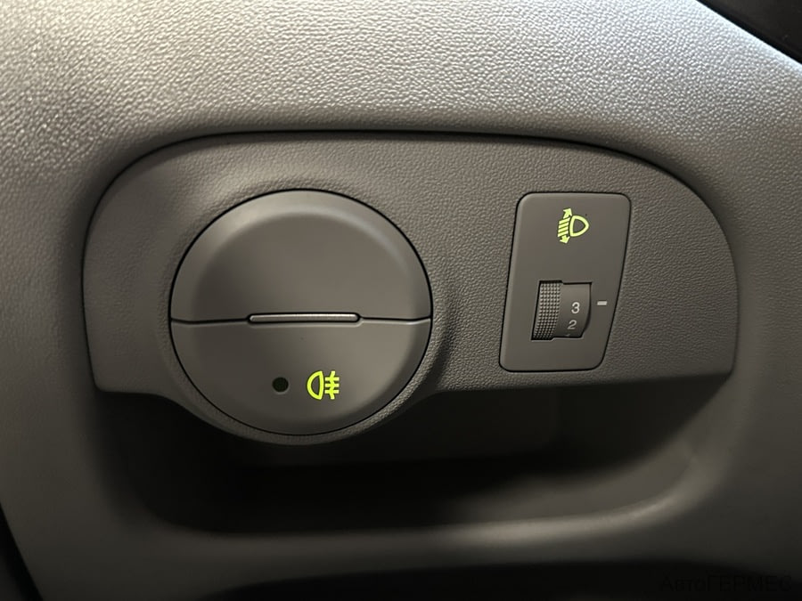 Фото HYUNDAI Verna II с пробегом | №9 Фото HYUNDAI Verna II с пробегом | №9