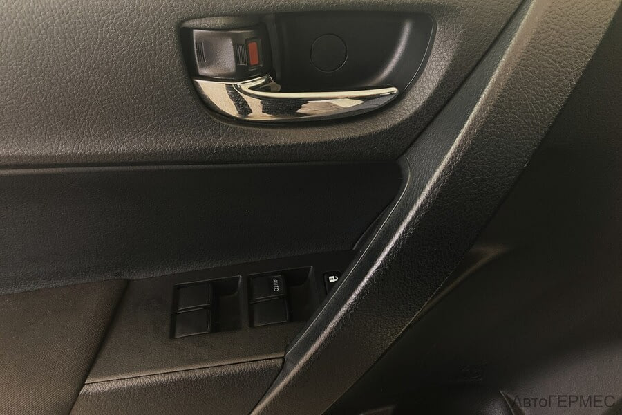 Фото TOYOTA Corolla XI (E160, E170) с пробегом | №10