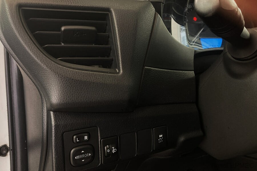 Фото TOYOTA Corolla XI (E160, E170) с пробегом | №9