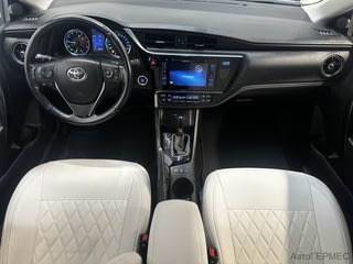 Фото TOYOTA Corolla XI (E160, E170) Рестайлинг с пробегом