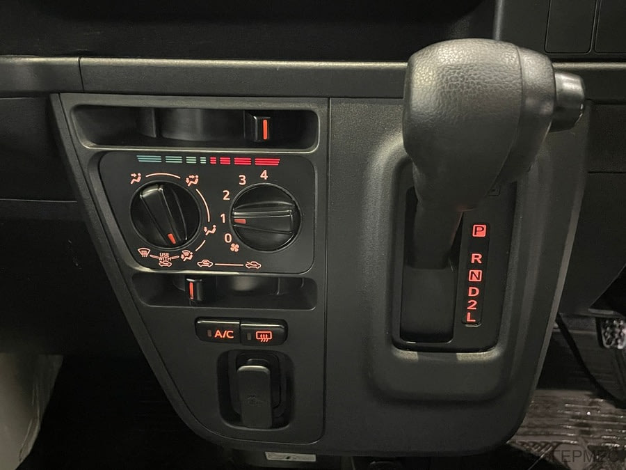 Фото DAIHATSU Hijet X с пробегом | №7