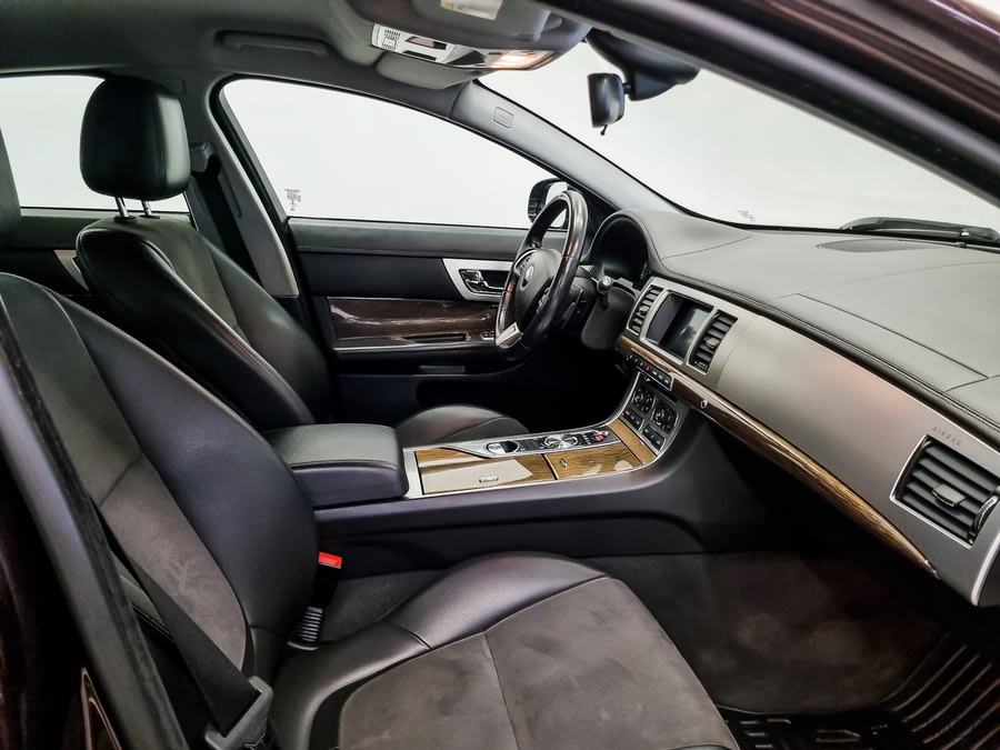 Фото JAGUAR Xf I Рестайлинг с пробегом | №9 Фото JAGUAR Xf I Рестайлинг с пробегом | №9