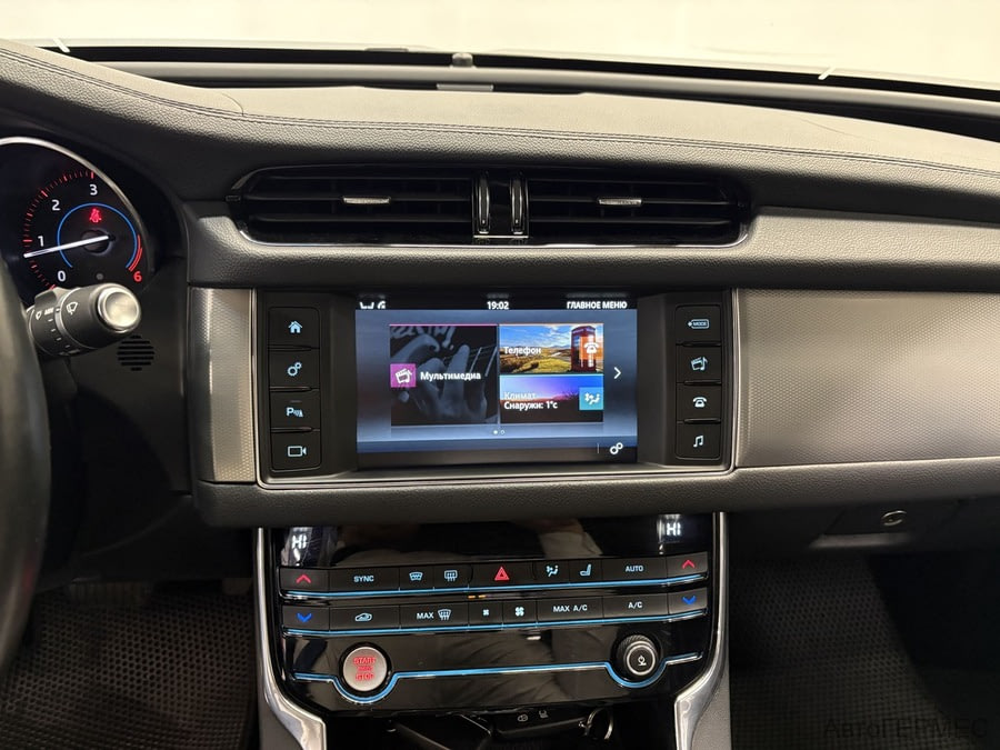 Фото JAGUAR Xf II с пробегом | №9