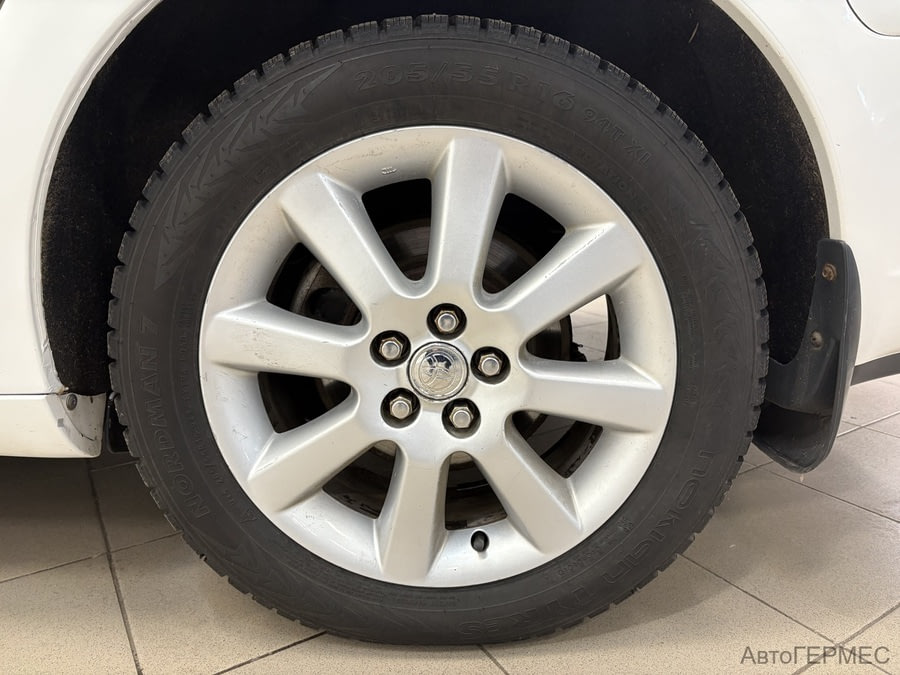 Фото TOYOTA Avensis II Рестайлинг с пробегом | №15