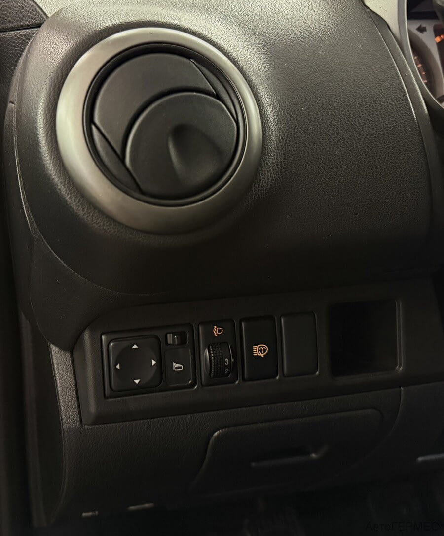 Фото NISSAN Note I с пробегом | №8