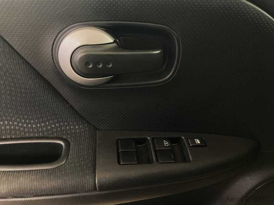 Фото NISSAN Note I Рестайлинг с пробегом | №10 Фото NISSAN Note I Рестайлинг с пробегом | №10