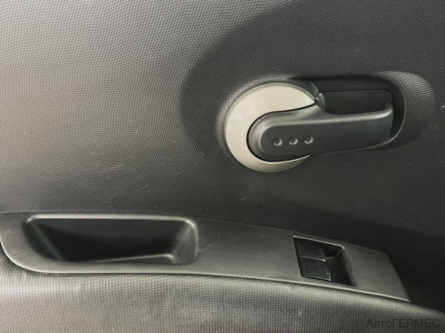 Фото NISSAN Micra III (K12) с пробегом | №9 Фото NISSAN Micra III (K12) с пробегом | №9