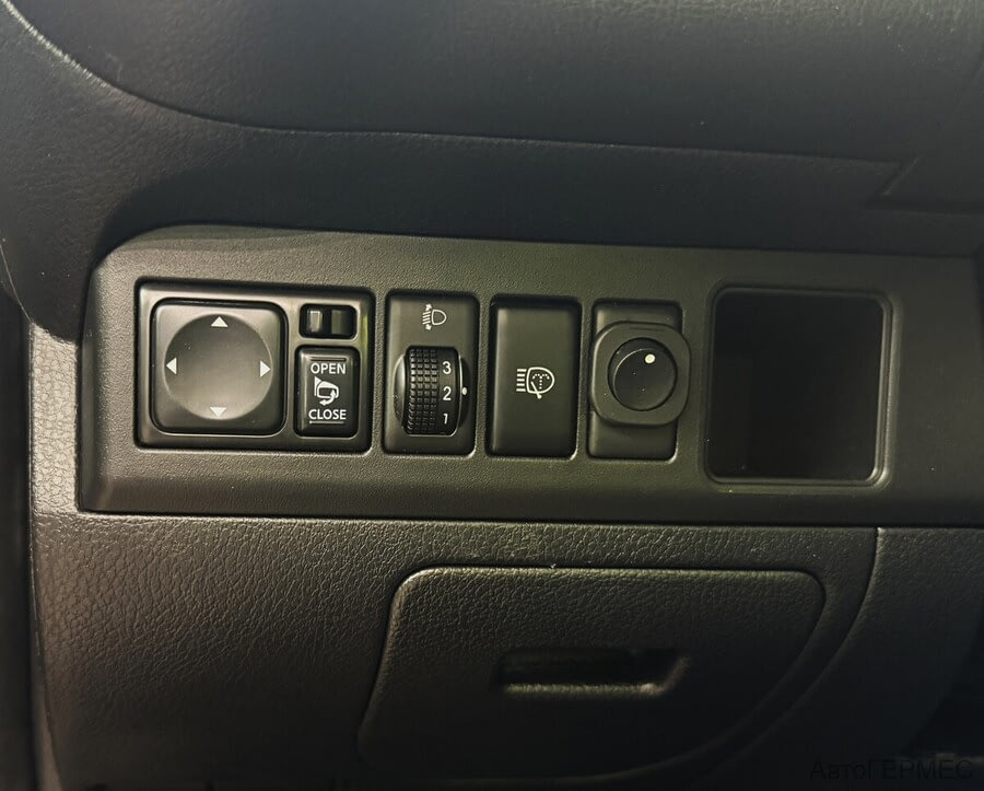 Фото NISSAN Note I с пробегом | №8 Фото NISSAN Note I с пробегом | №8