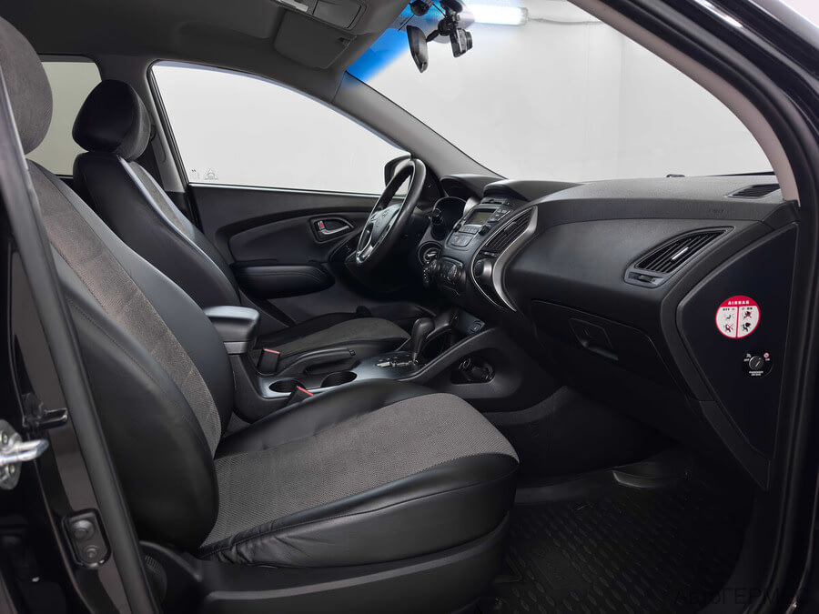 Фото HYUNDAI ix35 I Рестайлинг с пробегом | №10