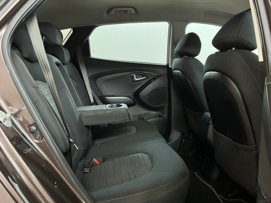 Фото HYUNDAI ix35 I Рестайлинг с пробегом | №12