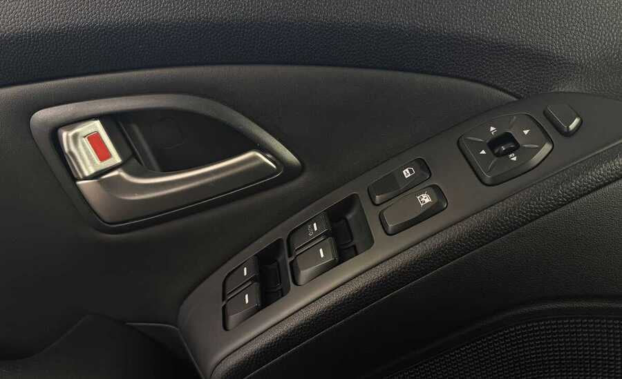 Фото HYUNDAI ix35 I с пробегом | №9