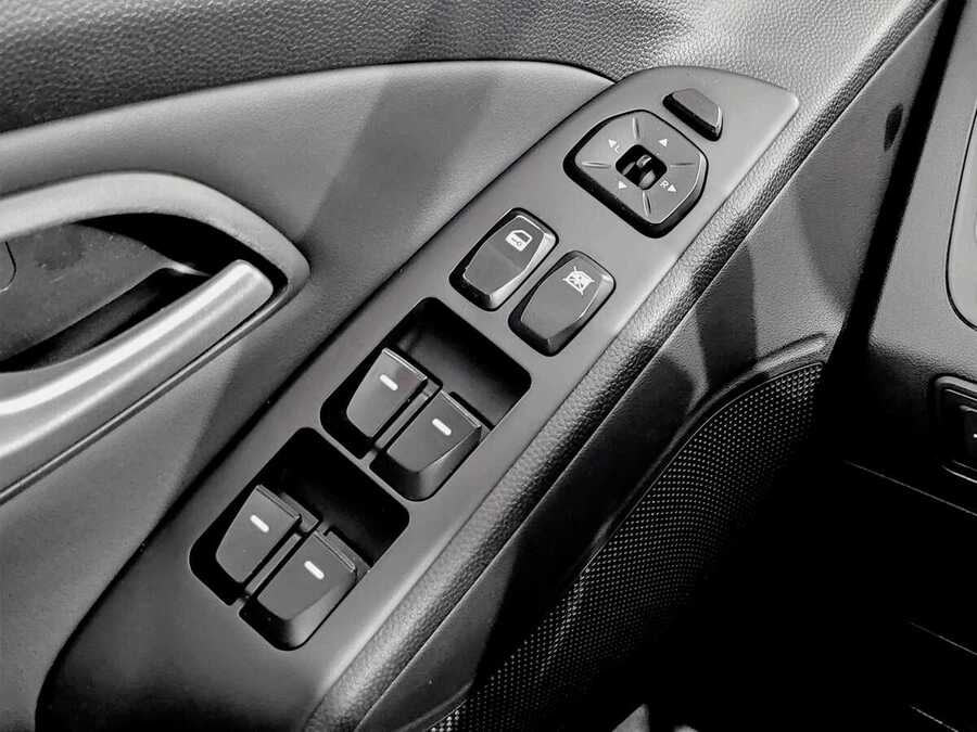 Фото HYUNDAI ix35 I с пробегом | №10