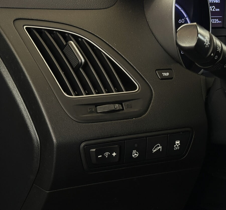 Фото HYUNDAI ix35 I Рестайлинг с пробегом | №8 Фото HYUNDAI ix35 I Рестайлинг с пробегом | №8