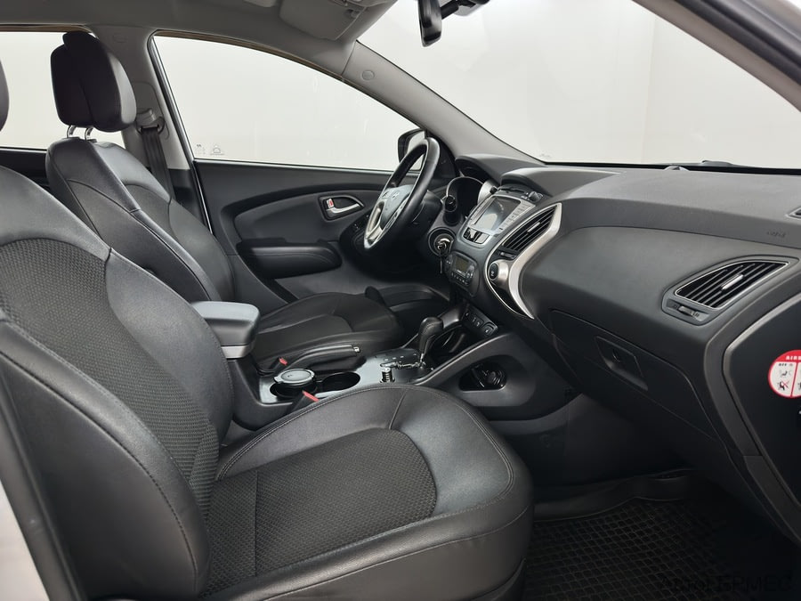 Фото HYUNDAI ix35 I с пробегом | №11