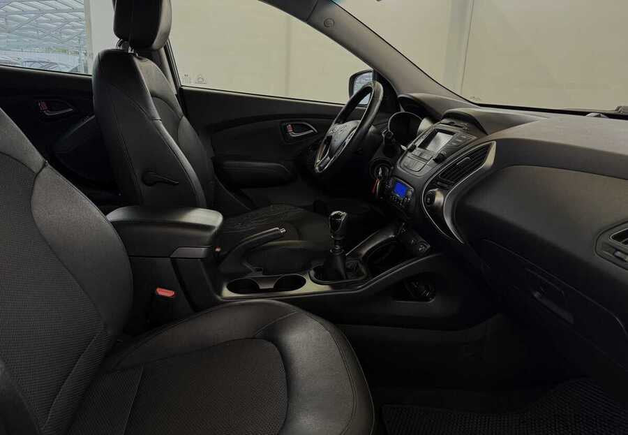 Фото HYUNDAI ix35 I Рестайлинг с пробегом | №12 Фото HYUNDAI ix35 I Рестайлинг с пробегом | №12
