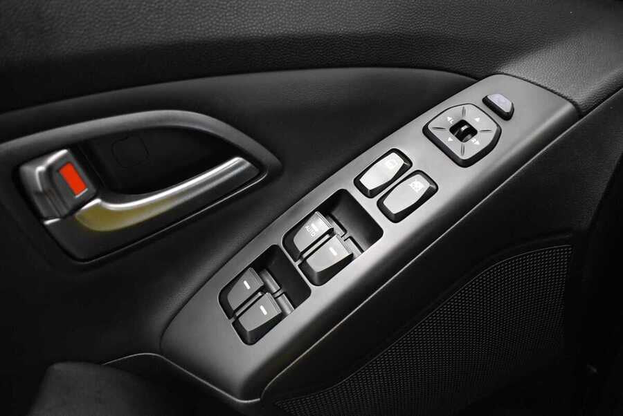 Фото HYUNDAI ix35 I Рестайлинг с пробегом | №12 Фото HYUNDAI ix35 I Рестайлинг с пробегом | №12
