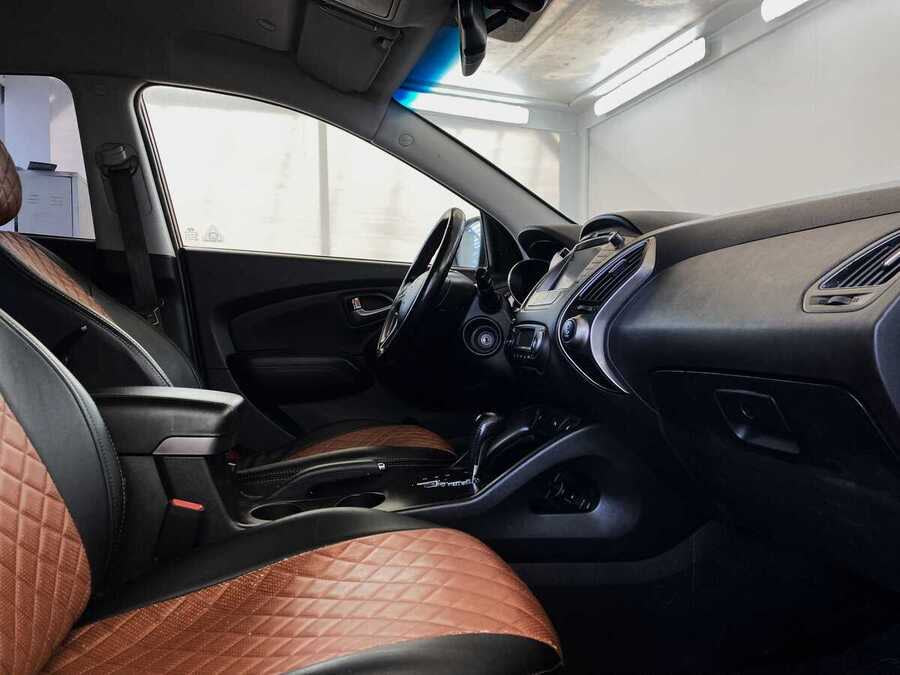 Фото HYUNDAI ix35 I Рестайлинг с пробегом | №12