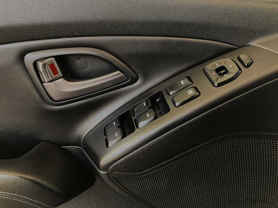 Фото HYUNDAI ix35 I Рестайлинг с пробегом | №11