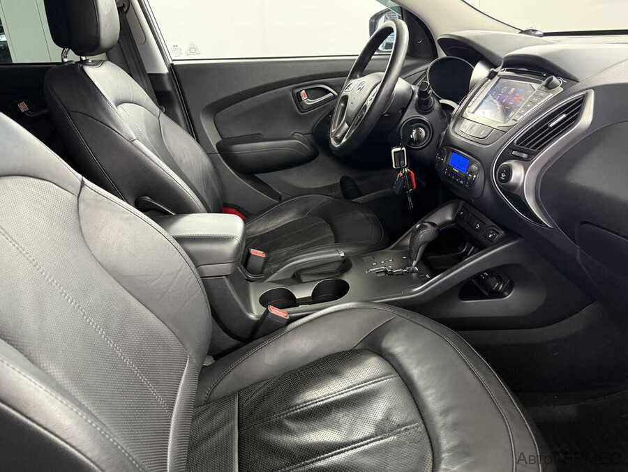 Фото HYUNDAI ix35 I Рестайлинг с пробегом | №14