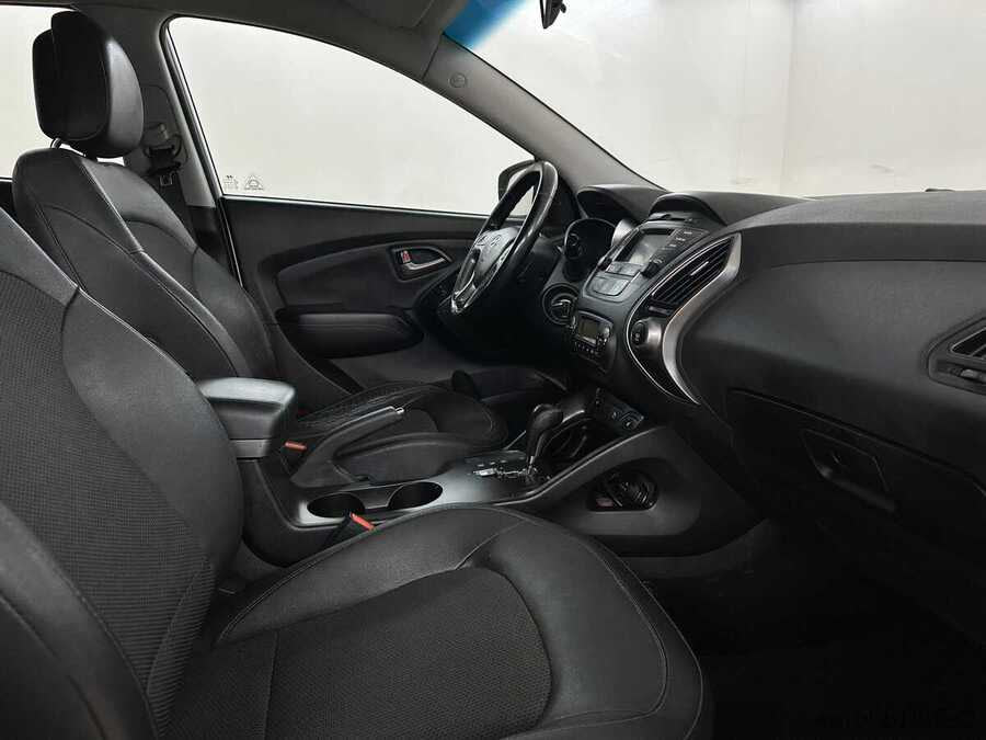Фото HYUNDAI ix35 I Рестайлинг с пробегом | №10