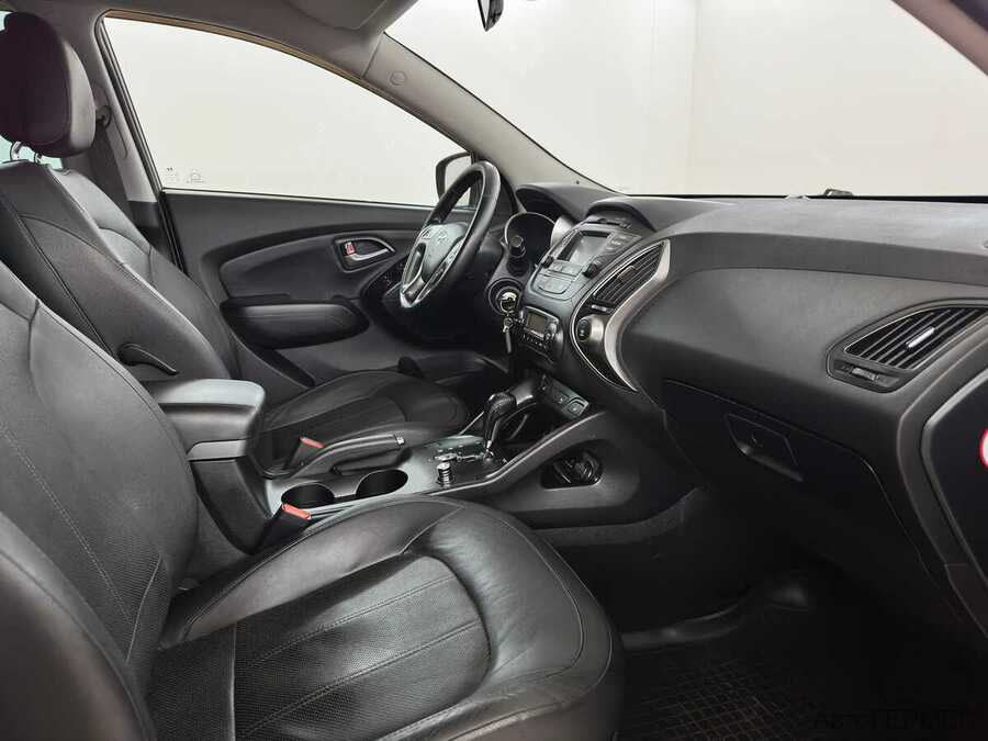 Фото HYUNDAI ix35 I Рестайлинг с пробегом | №11