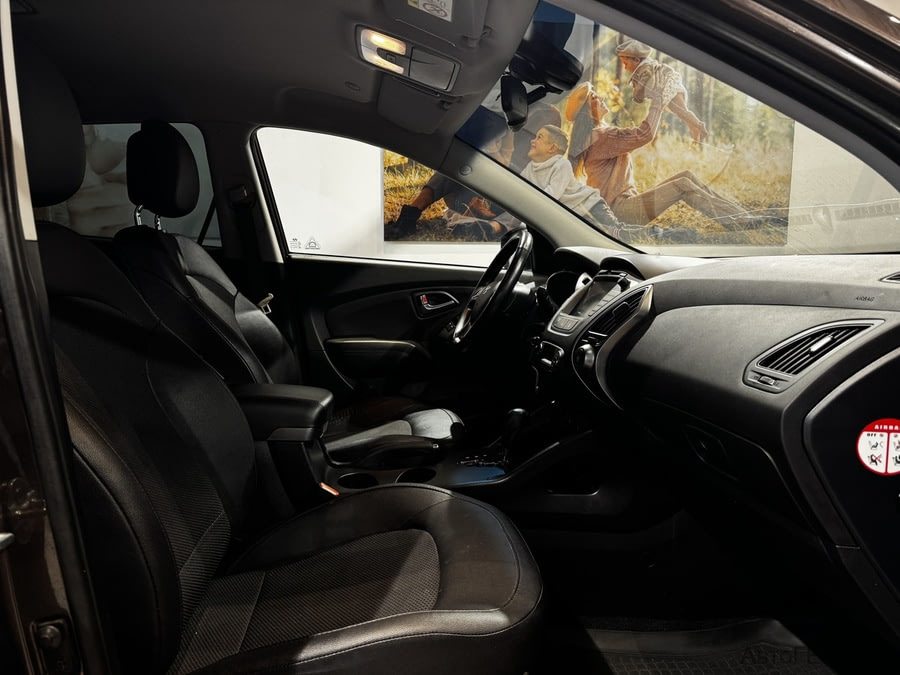 Фото HYUNDAI ix35 I Рестайлинг с пробегом | №12