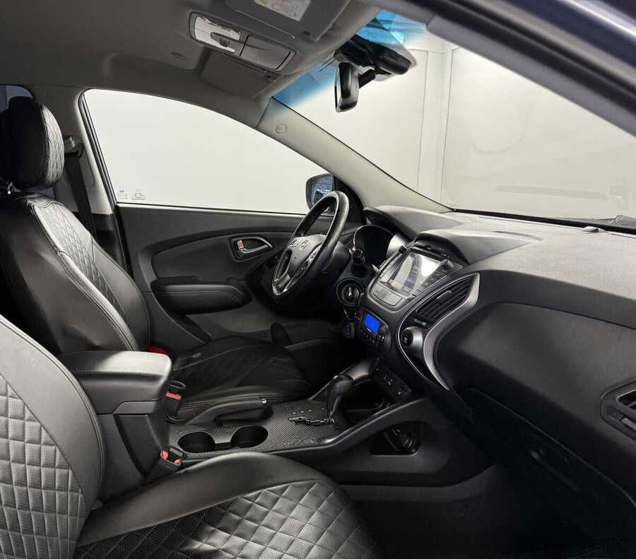 Фото HYUNDAI ix35 I Рестайлинг с пробегом | №12