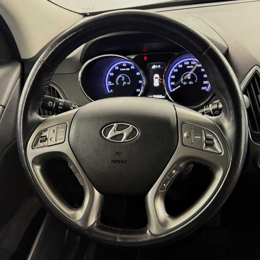 Фото HYUNDAI ix35 I Рестайлинг с пробегом | №11