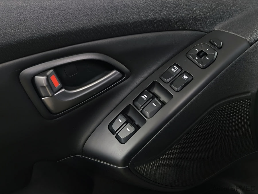 Фото HYUNDAI ix35 I Рестайлинг с пробегом | №12 Фото HYUNDAI ix35 I Рестайлинг с пробегом | №12