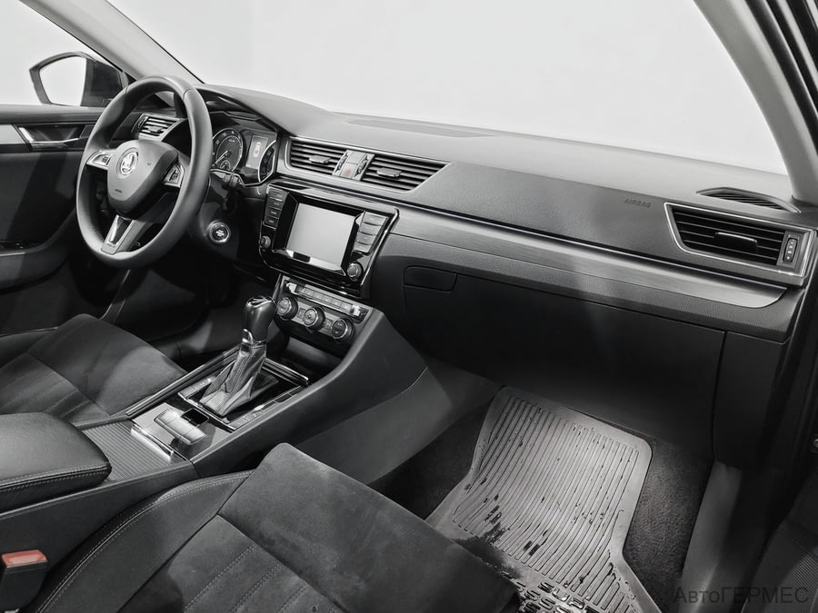 Фото SKODA Superb III с пробегом | №11 Фото SKODA Superb III с пробегом | №11