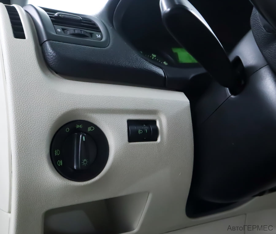 Фото SKODA Fabia II Рестайлинг с пробегом | №8