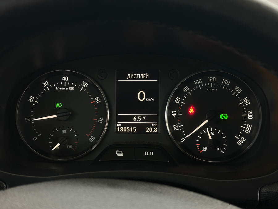 Фото SKODA Fabia II Рестайлинг с пробегом | №6