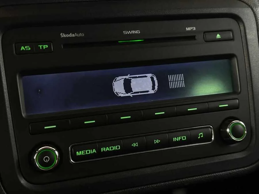 Фото SKODA Fabia II Рестайлинг с пробегом | №8