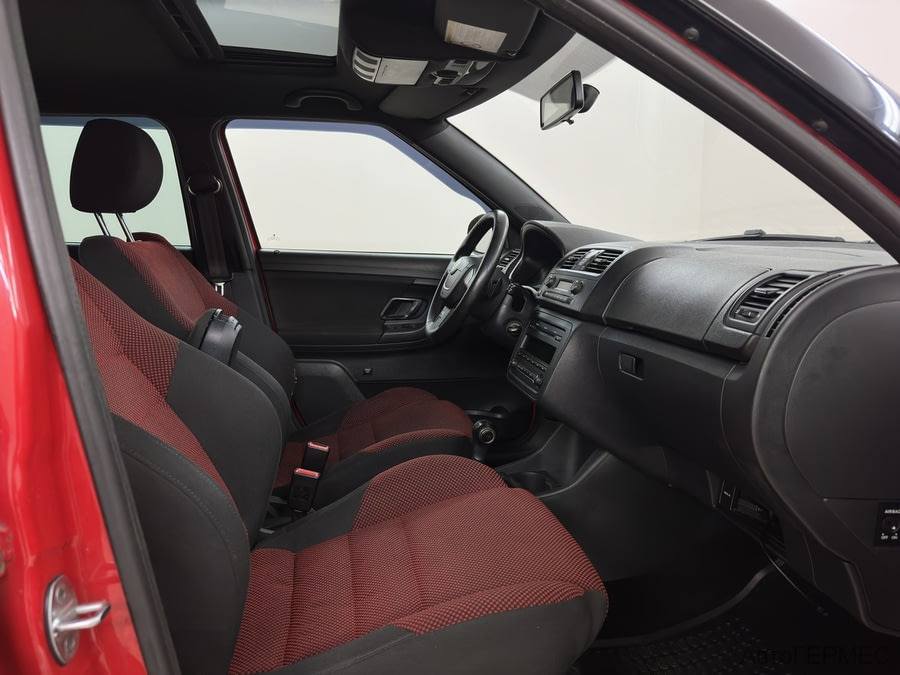 Фото SKODA Fabia II Рестайлинг с пробегом | №10