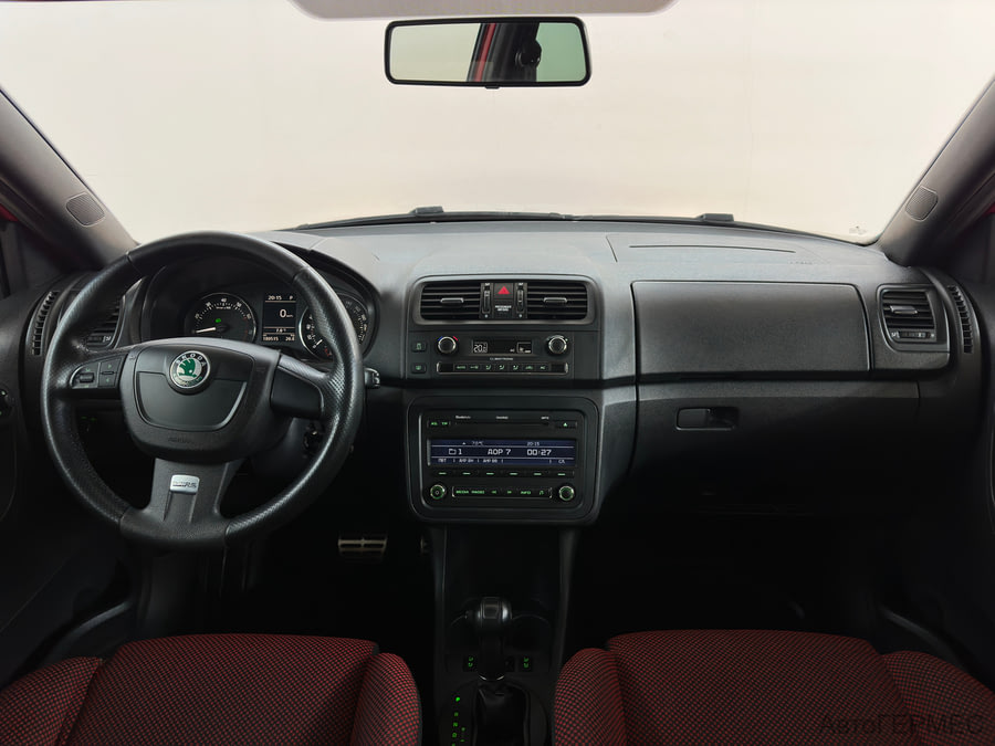 Фото SKODA Fabia II Рестайлинг с пробегом | №5