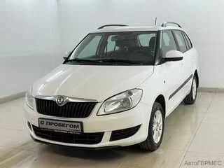 Фото SKODA Fabia II Рестайлинг с пробегом