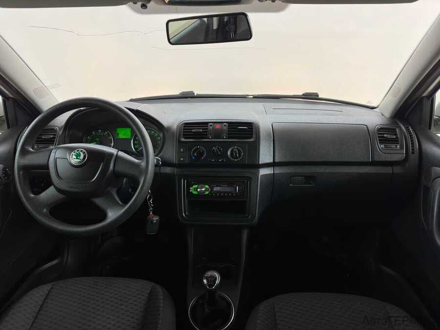 Фото SKODA Fabia II Рестайлинг с пробегом | №4