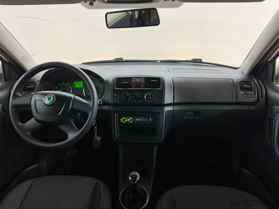 Фото SKODA Fabia II Рестайлинг с пробегом | №4