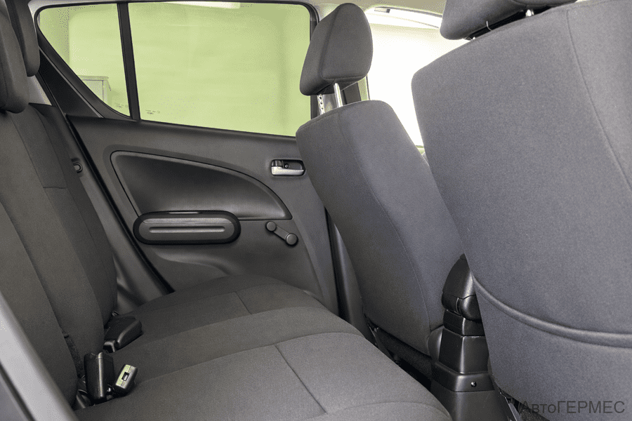 Фото SUZUKI Splash I Рестайлинг с пробегом | №13