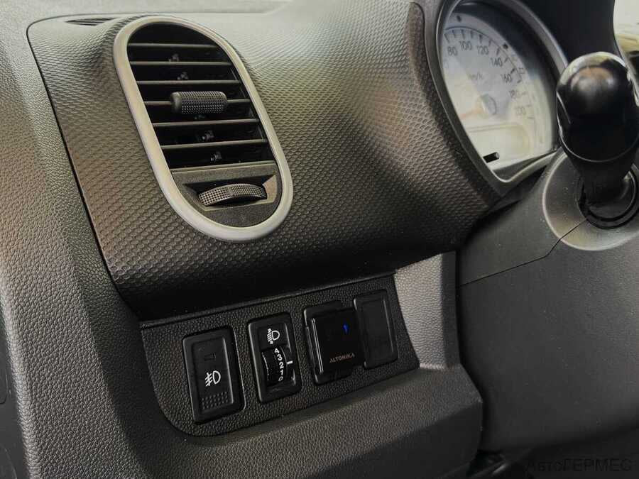 Фото SUZUKI Splash I Рестайлинг с пробегом | №10