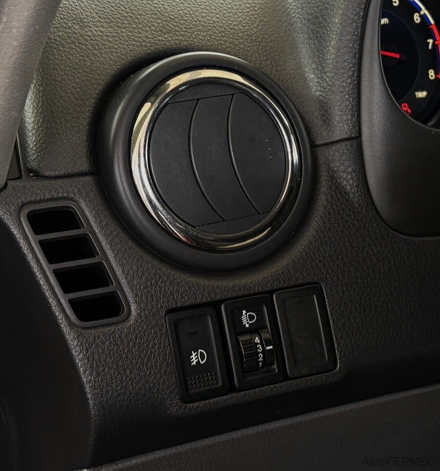 Фото SUZUKI Sx4 I (CLASSIC) Рестайлинг с пробегом | №8 Фото SUZUKI Sx4 I (CLASSIC) Рестайлинг с пробегом | №8